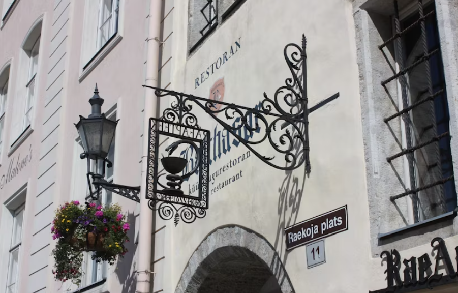 Tallinn alcohol tasting tour